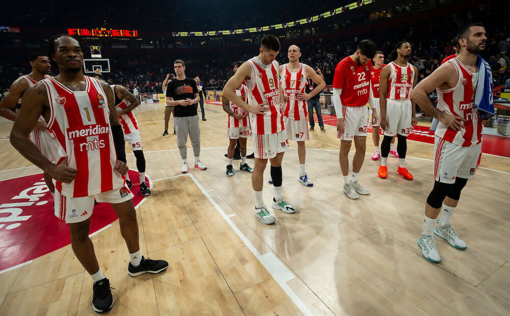 Košarkaši Crvene zvezde posle utakmice sa Baskonijom