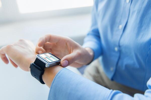 IZABERITE PAMETNO: Smart sat koji je neizostavan aksesoar za SAMO 1.790 din!