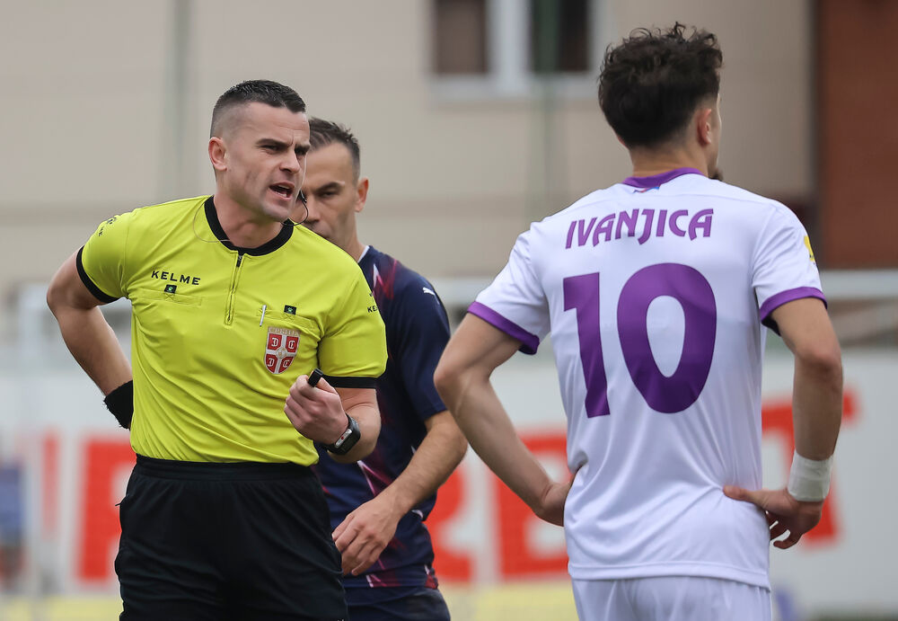 Milan Ilić na utakmici Javora i Partizana u Ivanjici