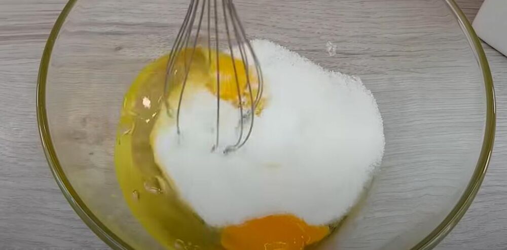 Jaja i šećer u činiji