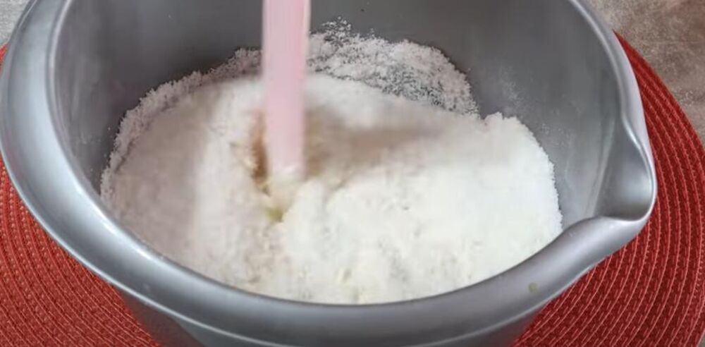 Pravljenje kolača sa kokosom na vodi